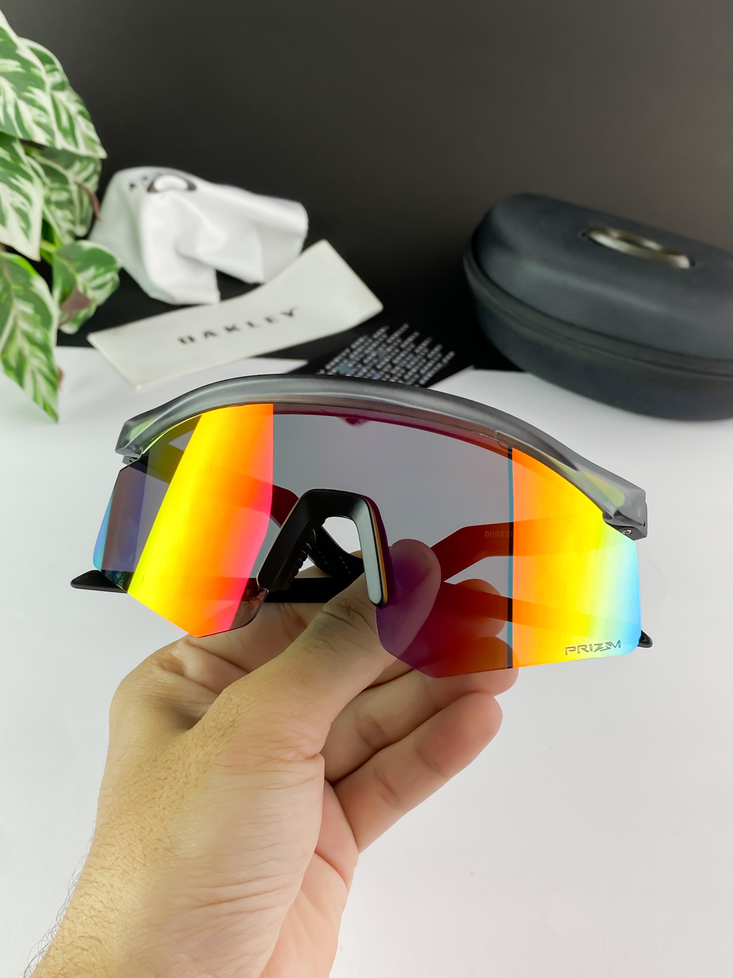 OAKLEY SUNGLASSES WITH ORIGINAL BOX AND KIT