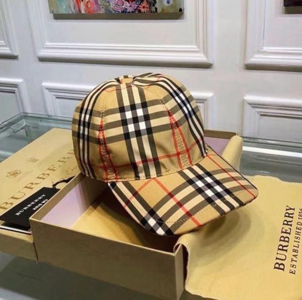 Burberry Nova Checks Baseball Premium Unisex Hat With Brand Polly Bag