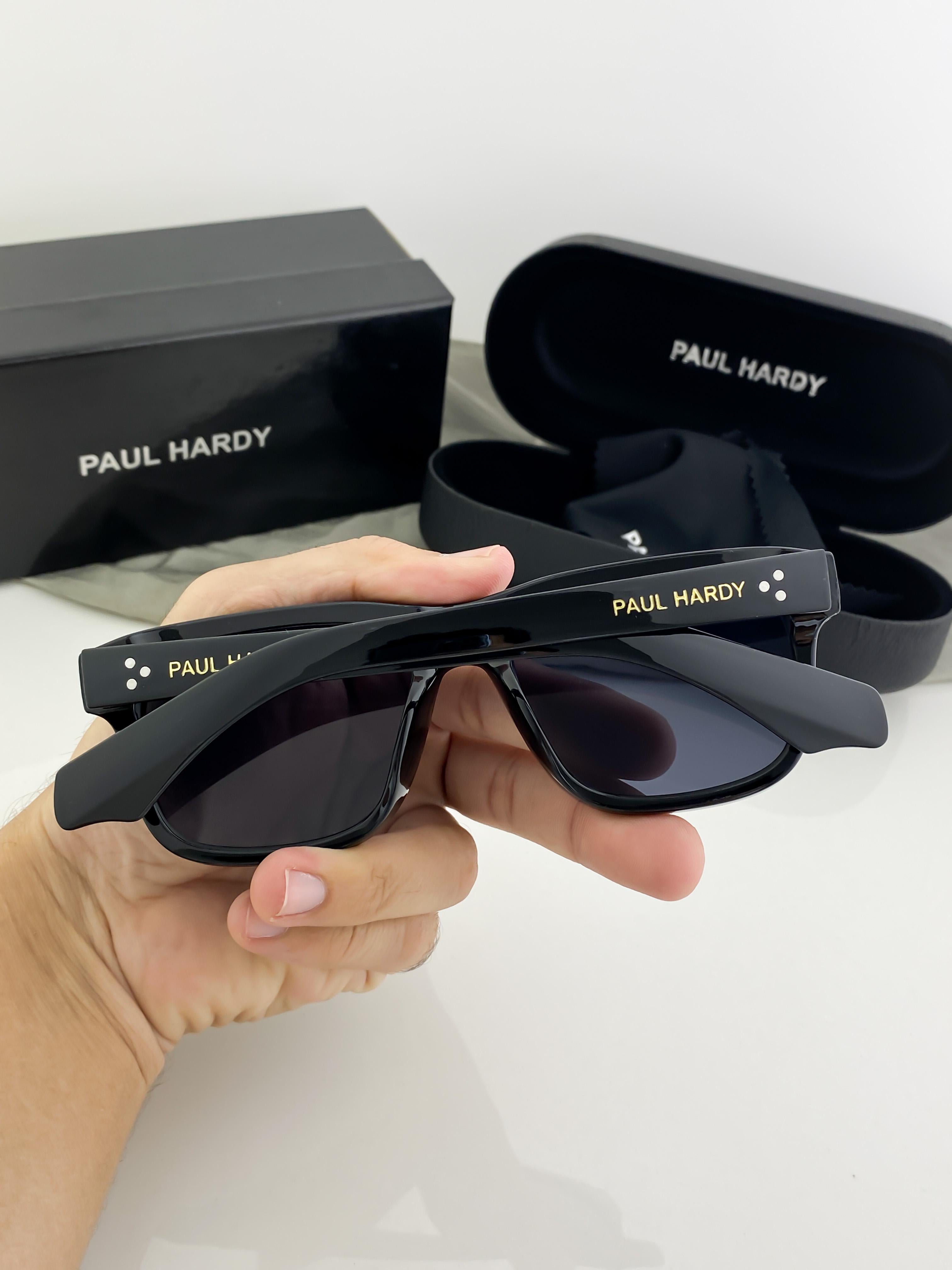 PAUL HARDY SUNGLASSES WITH ORIGINAL BOX AND KIT