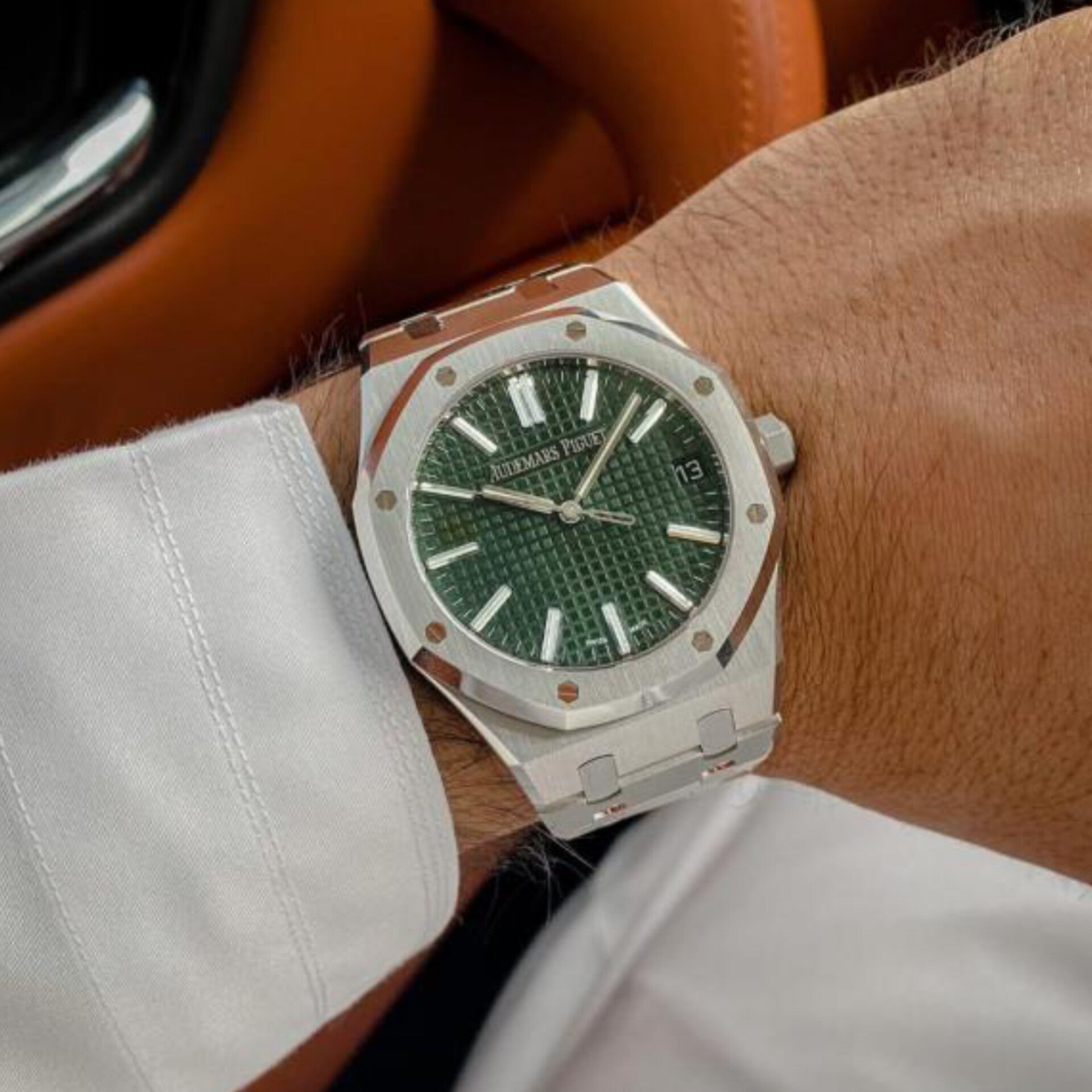 AUDEMARS PIGUET ROYAL OAK SILVER GREEN (AUTOMATIC)