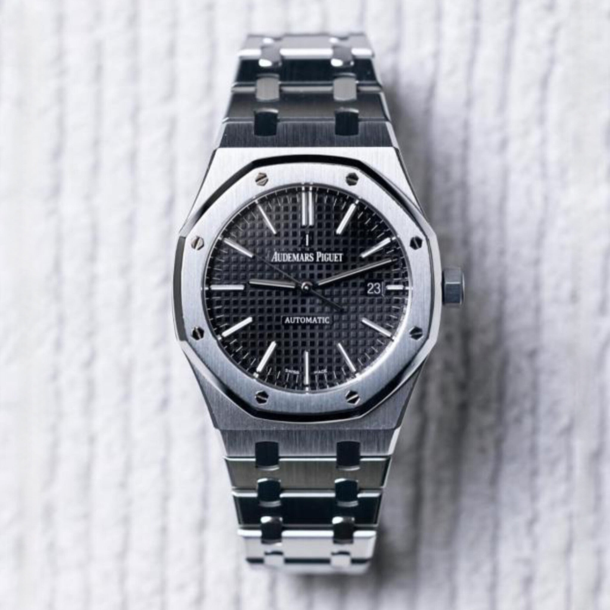AUDEMARS PIGUET ROYAL OAK BLACK (JAPAN 1ST CELL MODEL)