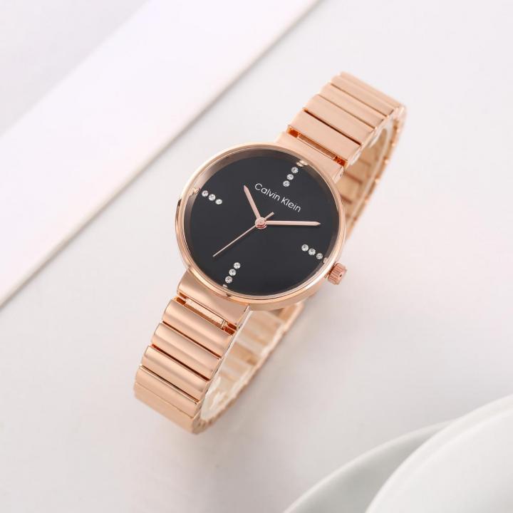 CALVI_N KLEIN MINIMALISTIC