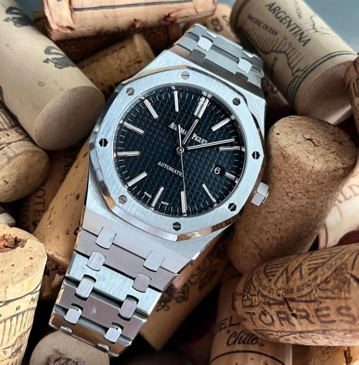 AUDEMARS PIGUET ROYAL OAK BLACK (JAPAN 1ST CELL MODEL)