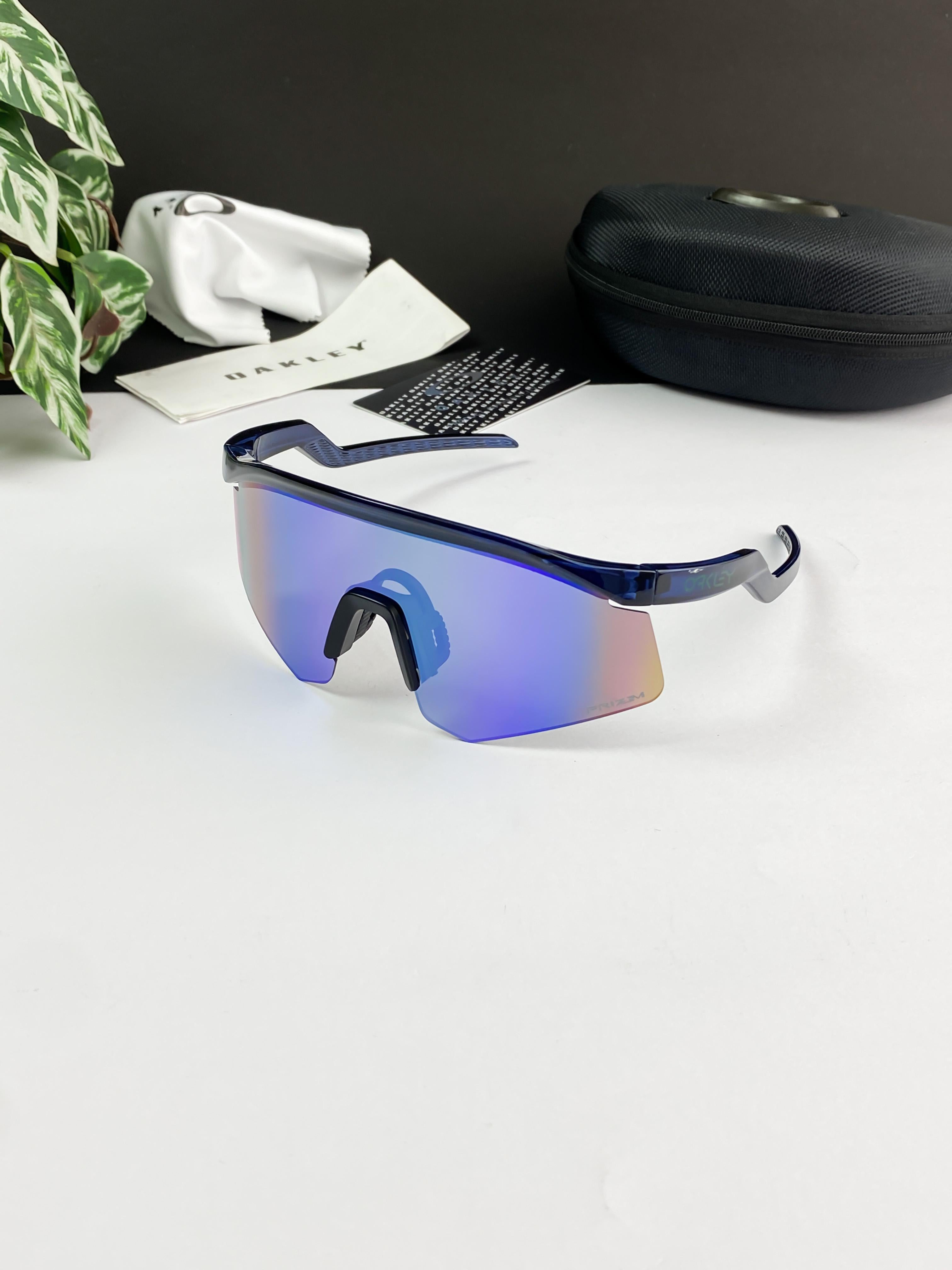 OAKLEY SUNGLASSES WITH ORIGINAL BOX AND KIT