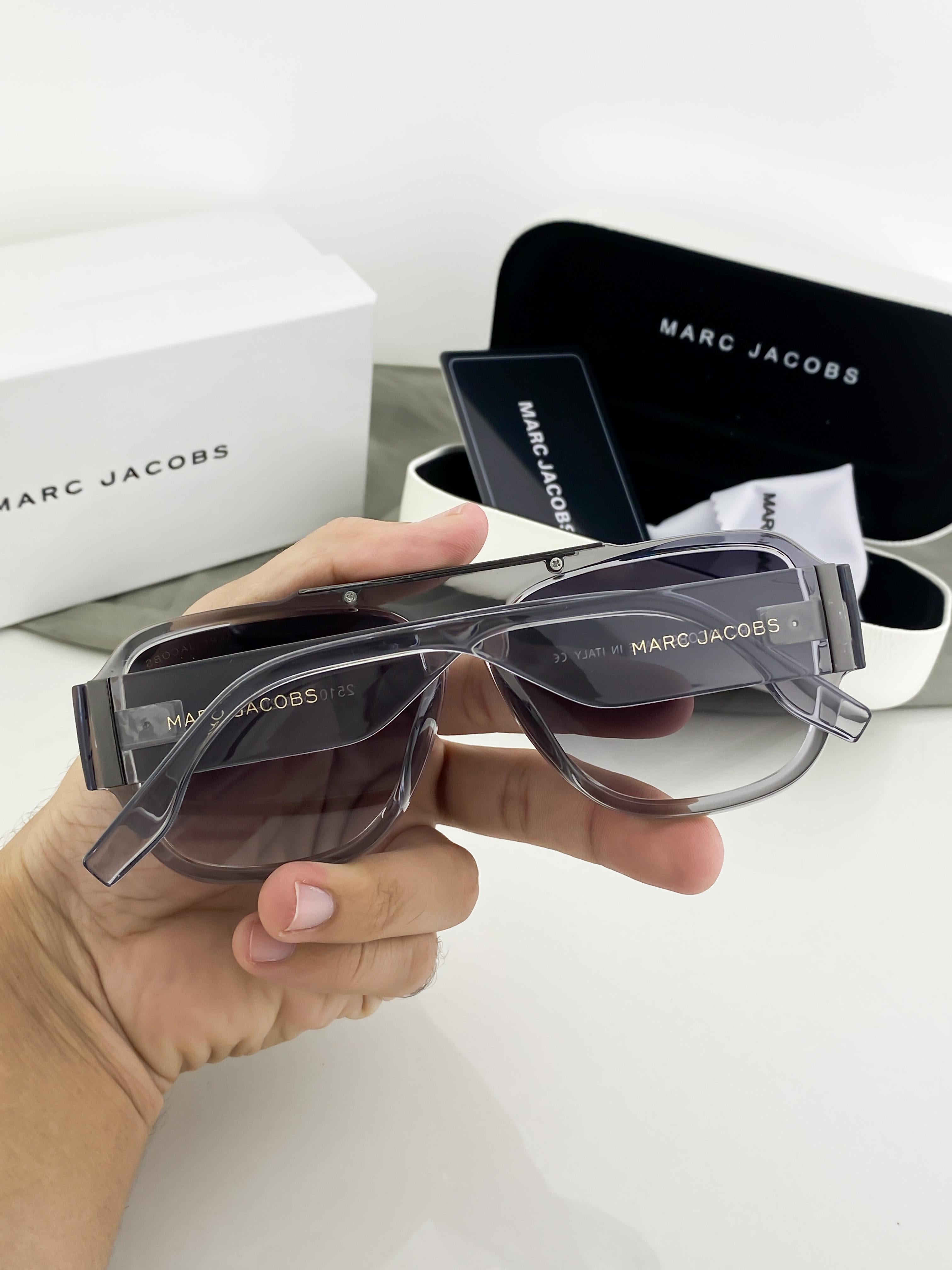 MARC JACOBS SUNGLASSES WITH ORIGINAL BOX AND KIT