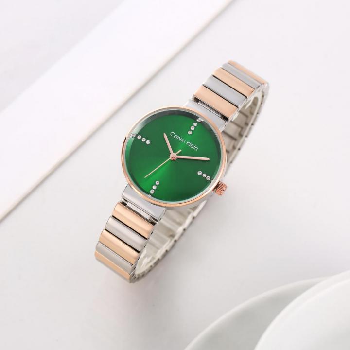CALVI_N KLEIN MINIMALISTIC