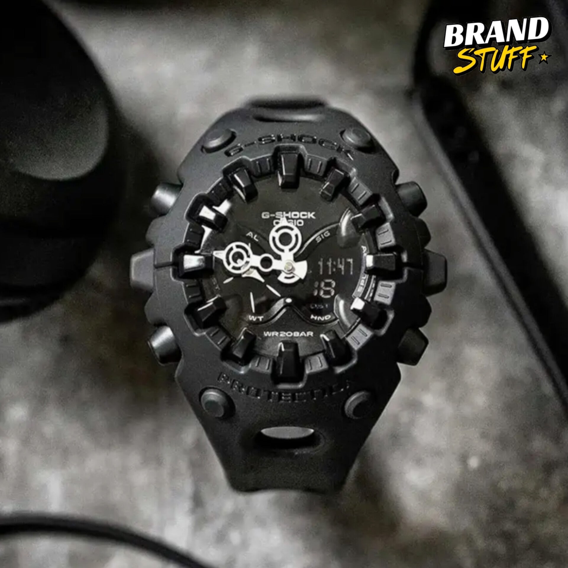 G-SHOCK GA-V01-1ADR ANALOG-DIGITAL BLACK DIAL WITH ORIGINAL METAL BOX