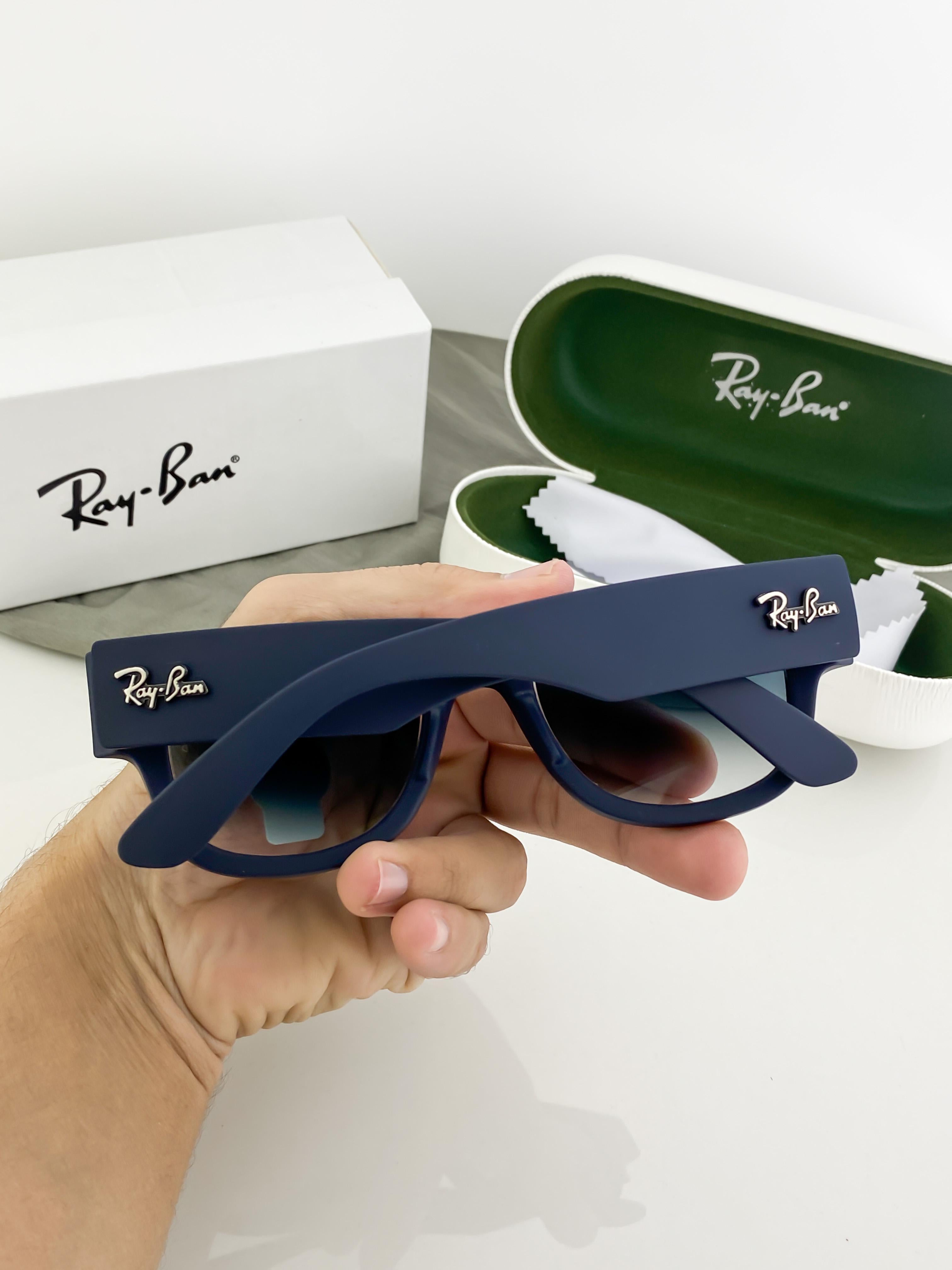 RAYBAN SUNGLASSES WITH ORIGINAL BOX AND KIT