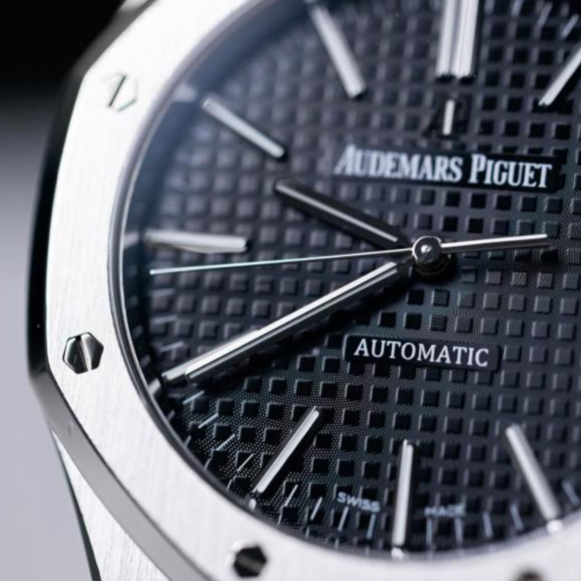 AUDEMARS PIGUET ROYAL OAK BLACK (JAPAN 1ST CELL MODEL)