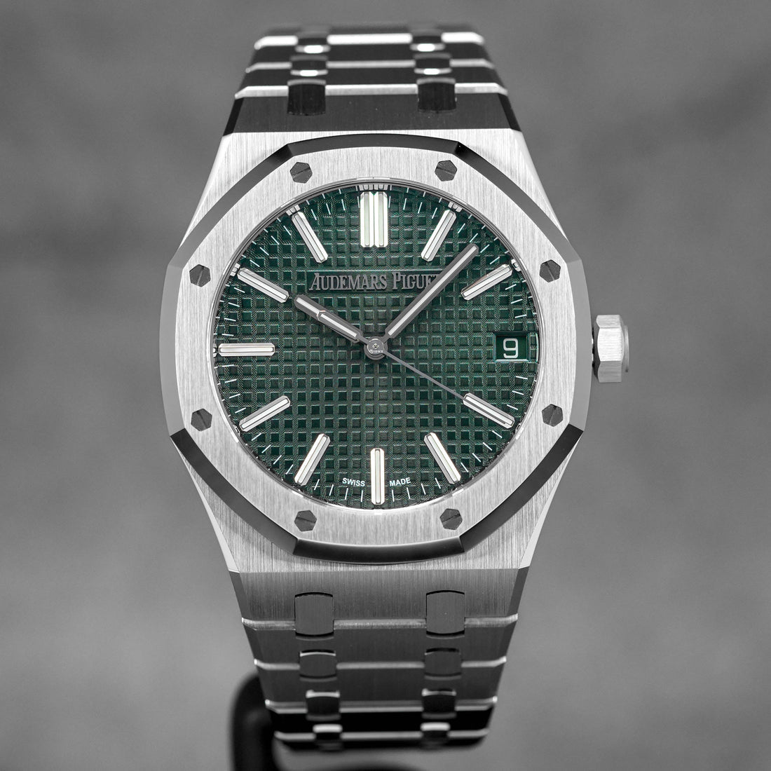 AUDEMARS PIGUET ROYAL OAK SILVER GREEN (AUTOMATIC)