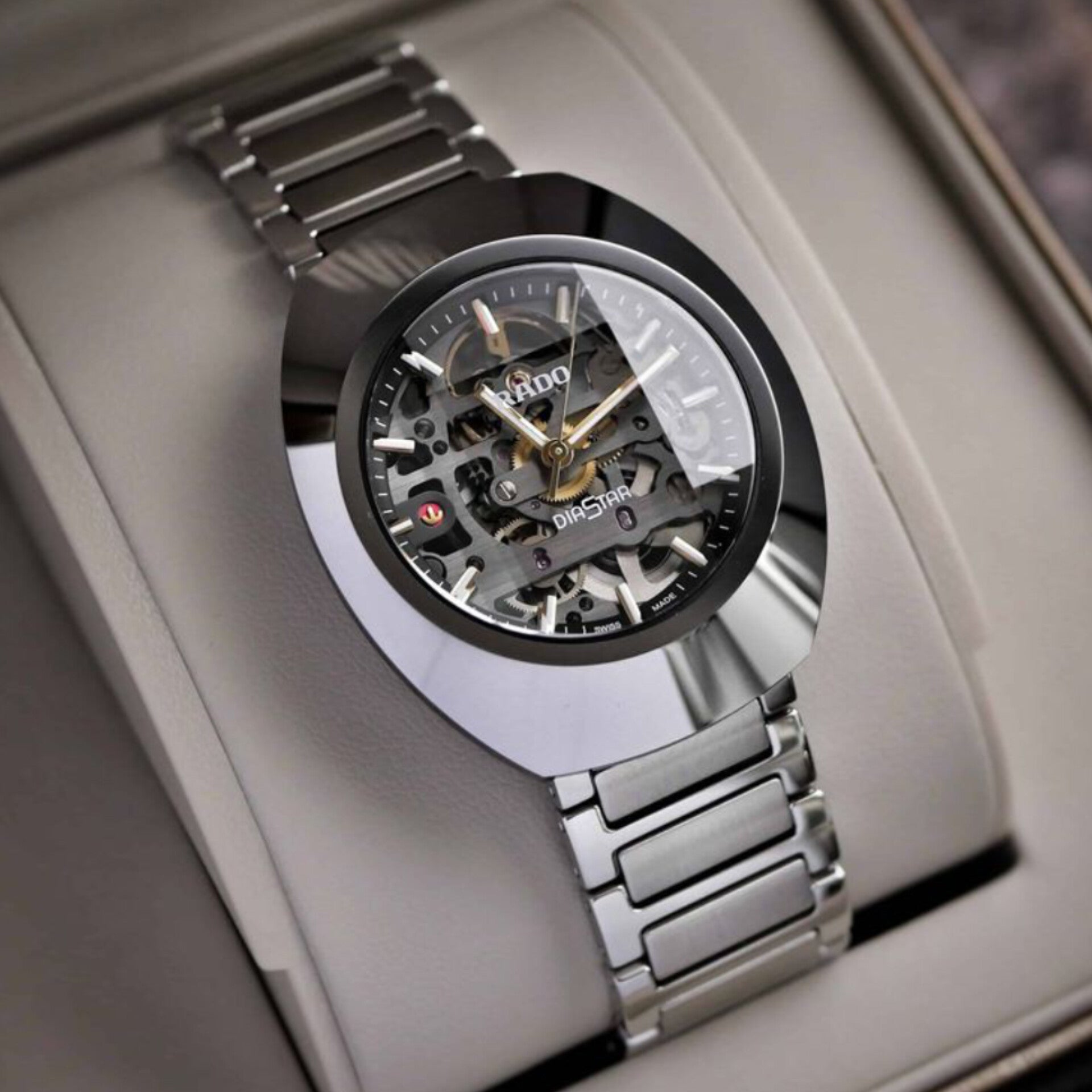 RADO SKELETON SILVER (AUTOMATIC)