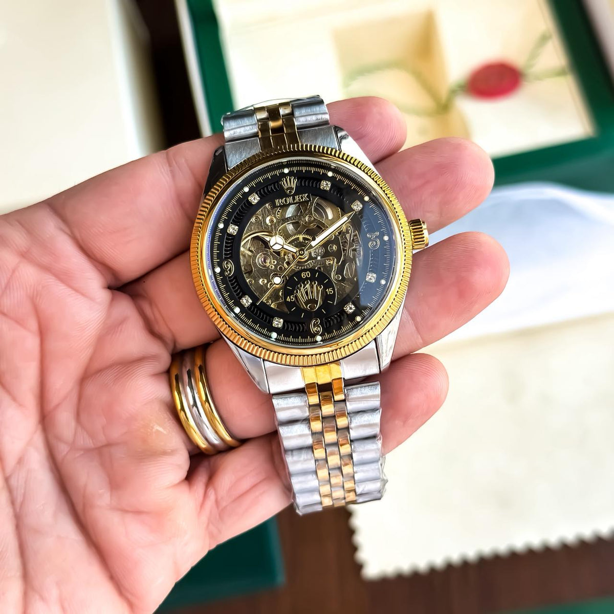 ROLEX CLASSIC GOLD BLACK TWO TONE (AUTOMATIC)