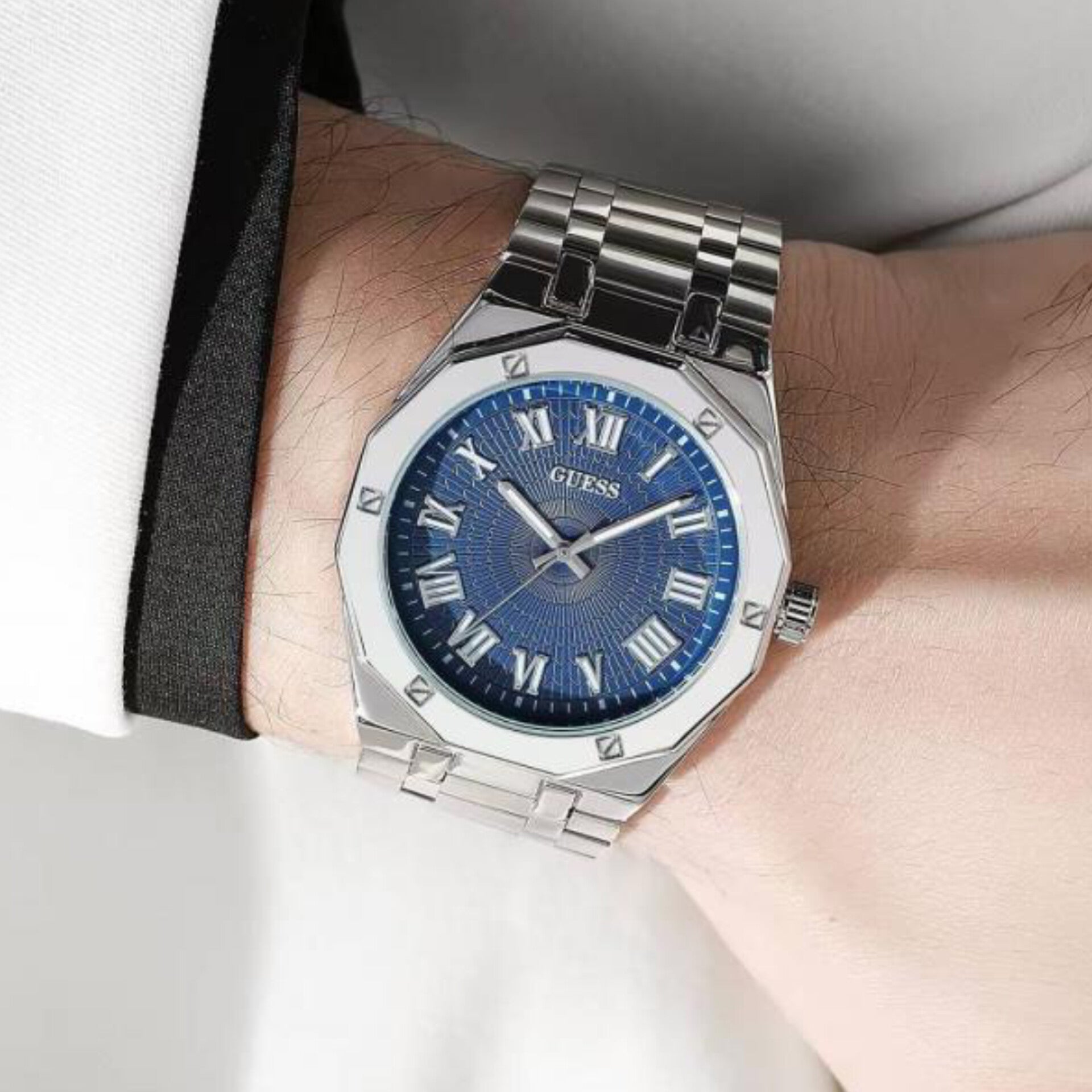 GUESS ANALOG WATCH (SILVER BLUE)
