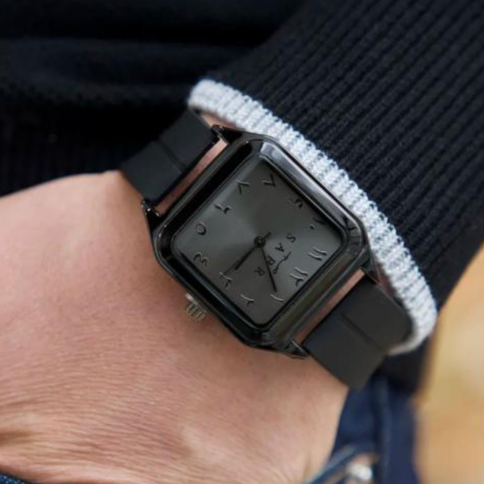 SABR WATCH CLASSIC (FULL BLACK)