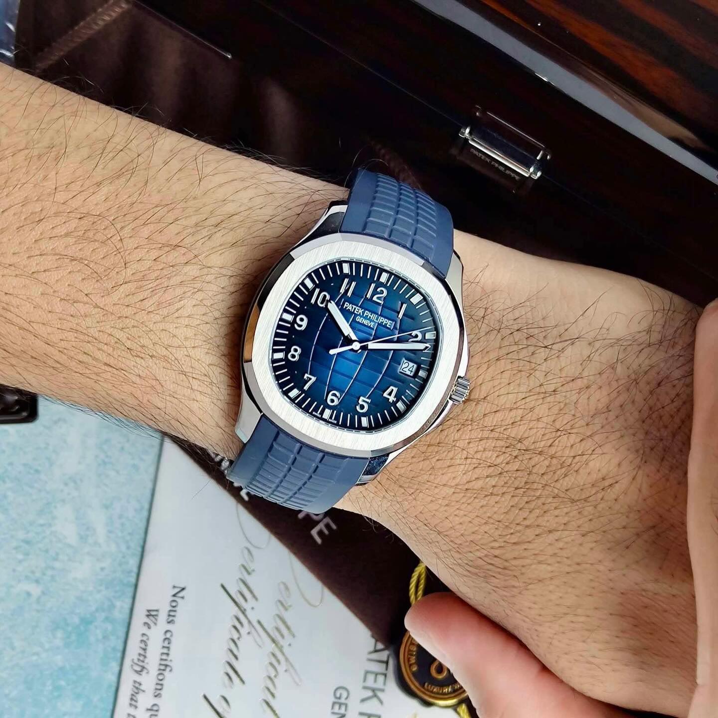 PATEK PHILIPPE AQUANUT BLUE SILVER (CELL MODEL)