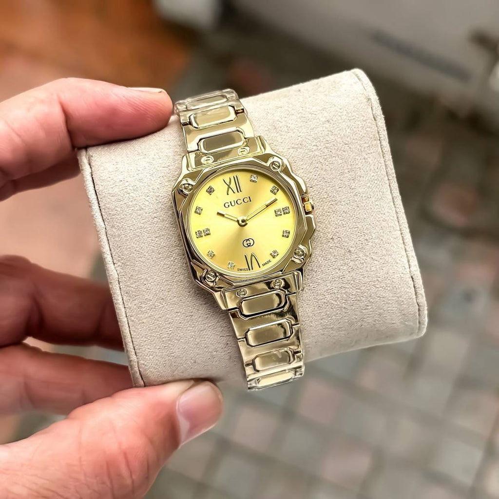 GUCCI WOMEN'S WATCH (GOLD)