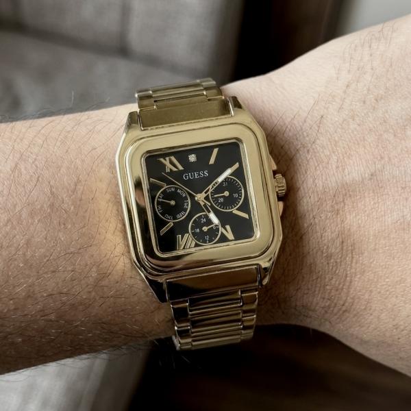 GUESS CLASSIC SQUARE (GOLD BLACK)